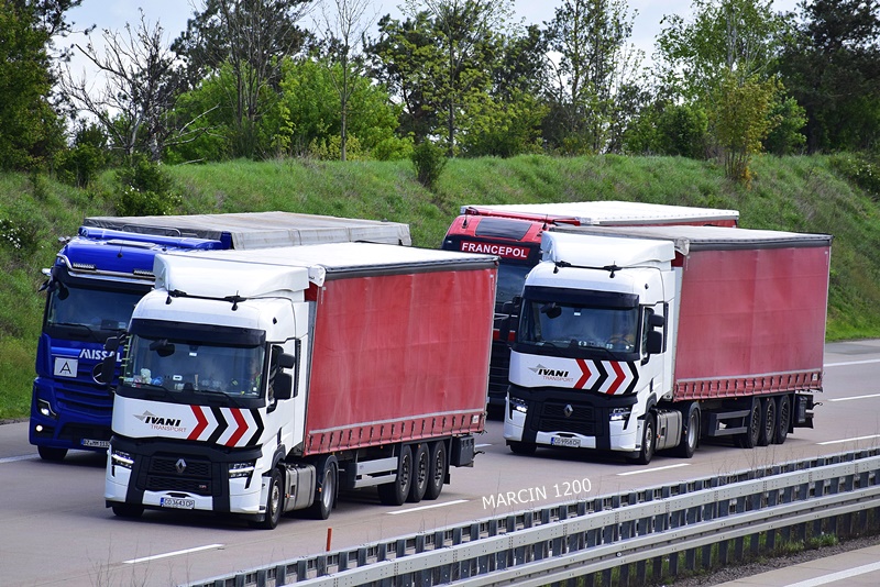 _DSC2572 IVANI-crop-RenaultT Range EVO.JPG