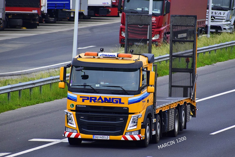 _DSC5476-crop-Volvo FM3-Prangl.JPG