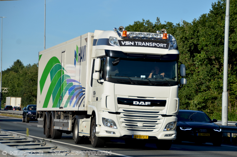 Daf 105XF_VSN Transport_8640.JPG