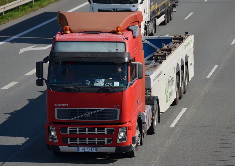 thomas praefab 2.JPG