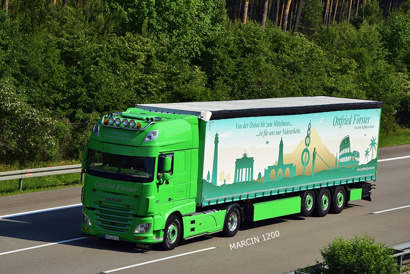 _DSC8829-crop-Ottfried Forster-DAF XF 106.JPG