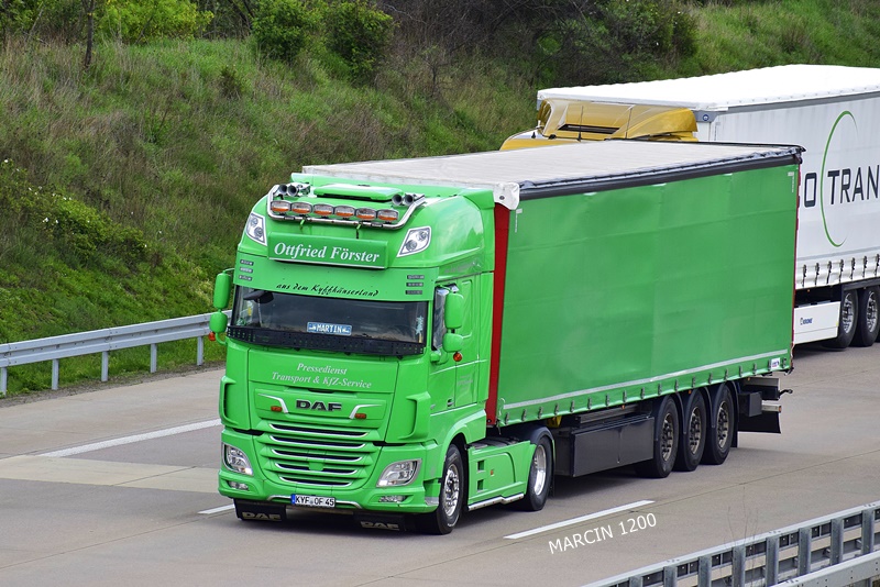 _DSC1993 OTTFRIED FORSTER-crop-DAF XF 106 II.JPG