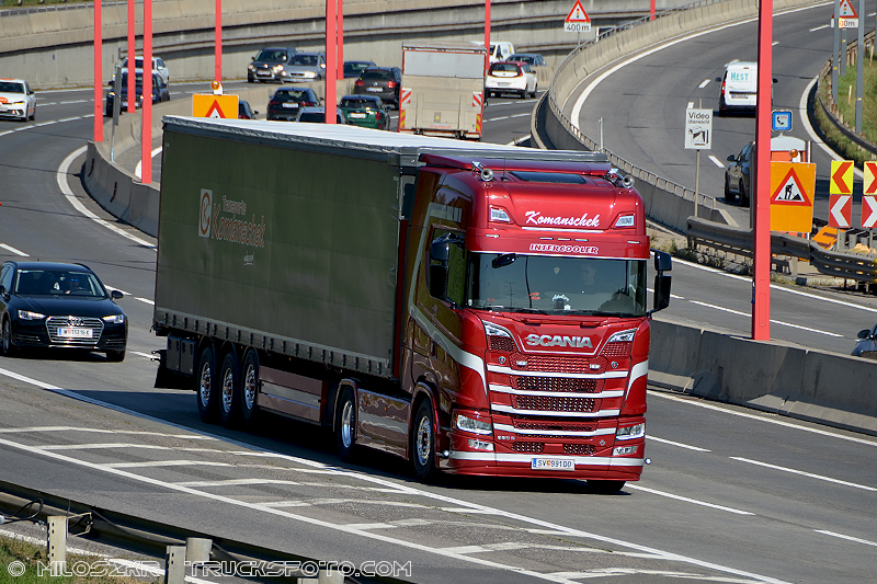 Scania V8_Komanschek_2496.JPG
