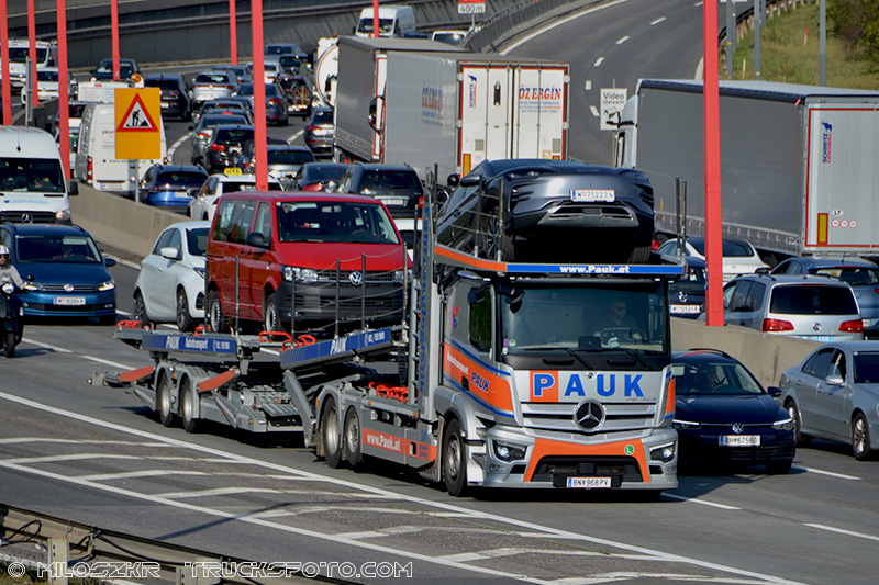 Mercedes Benz Actros MP4_Pauk_2140.JPG