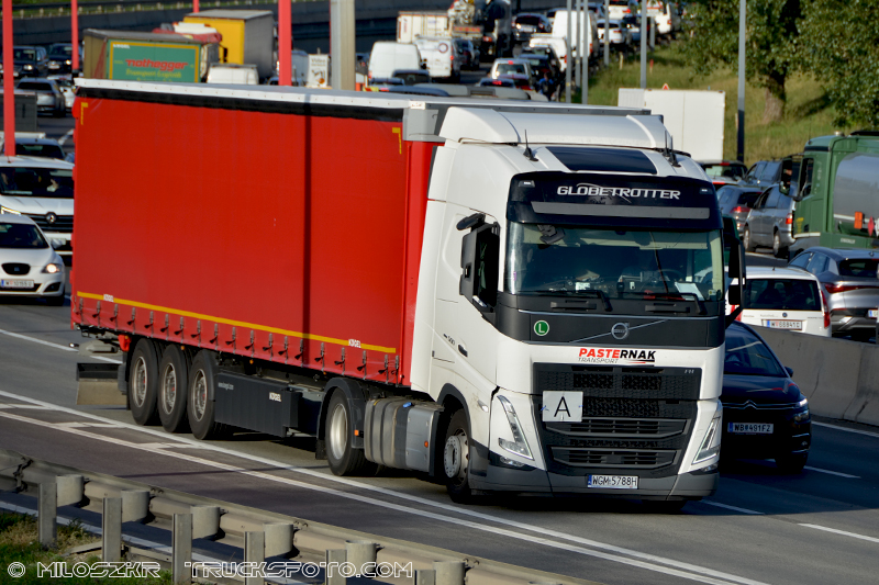 Volvo FH5_Pasternak_3033.JPG