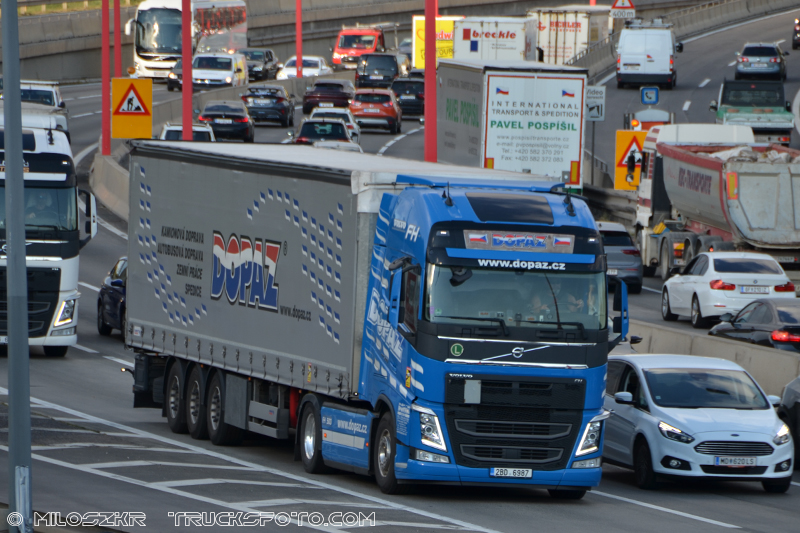 Volvo FH3_Dopaz_1667.JPG