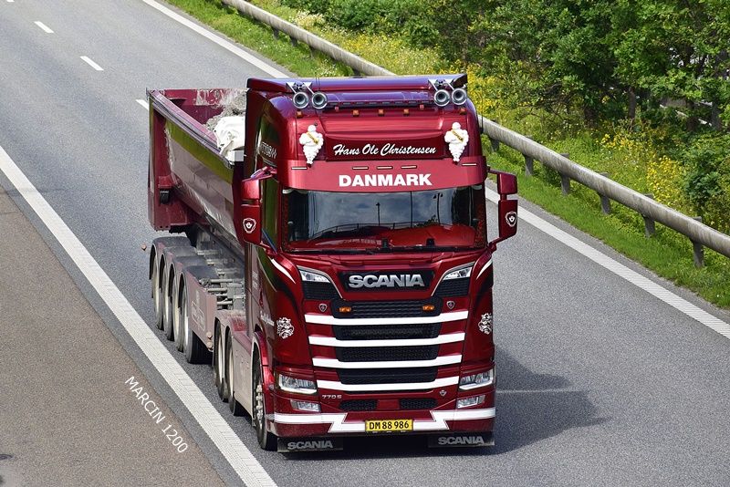 _DSC4539 HANS OLE CHRISTENSEN-crop-SCANIA S770  V8.JPG