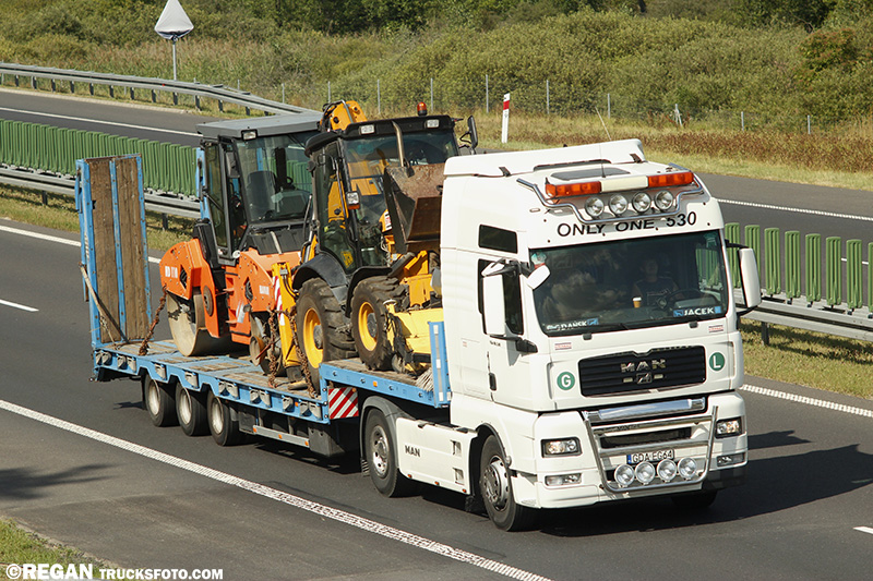 MAN TGA 18.530 - Strabag.jpg