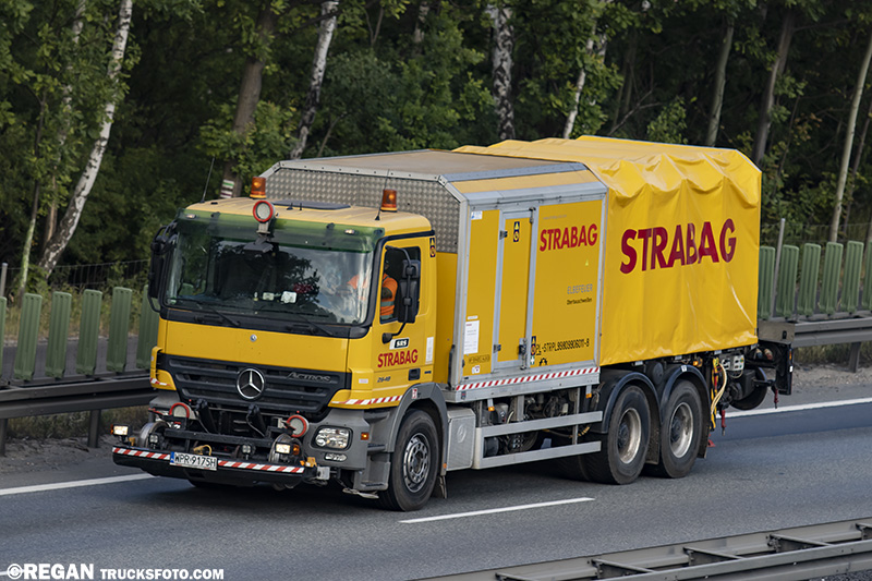 Mercedes-Benz Actros MP2 drogowo-szynowy - Strabag.jpg