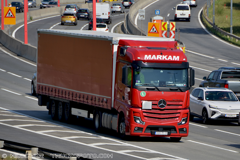 Mercedes Benz Actros MP4_Markam_1866.JPG