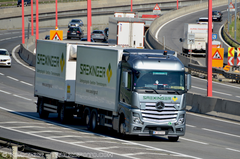 Mercedes Benz Actros MP4_Saexinger_2525.JPG