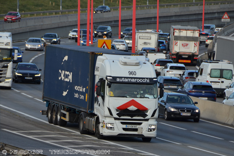 Iveco-HiWay_Autamarocchi_1783.JPG