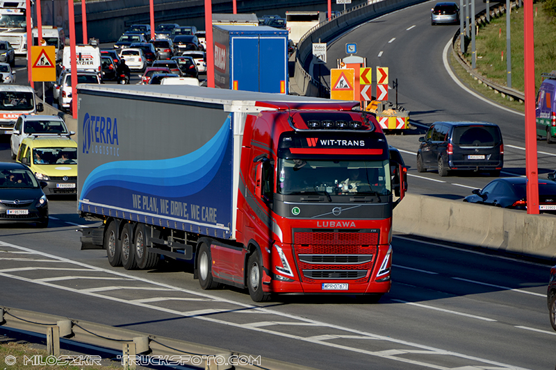 Volvo FH5_Wit-Trans_3503.JPG