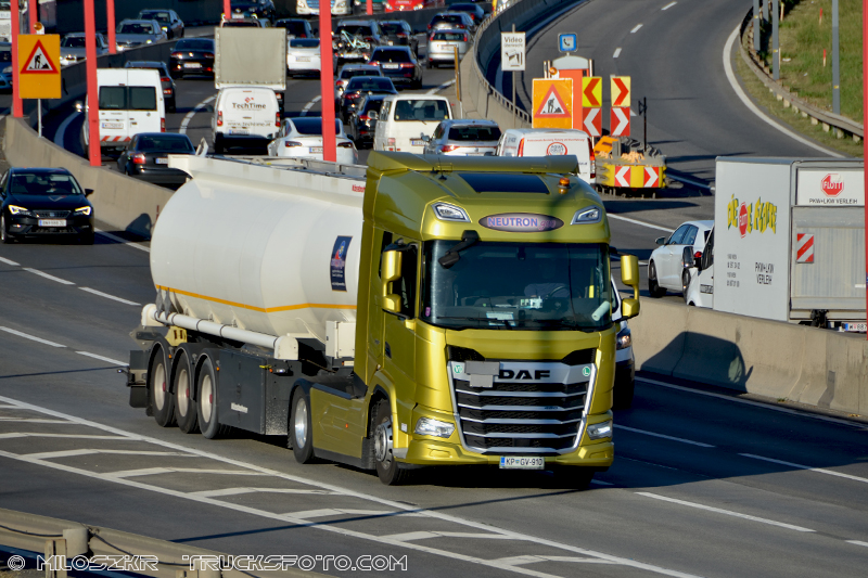 Daf XG_Neutron_3541.JPG