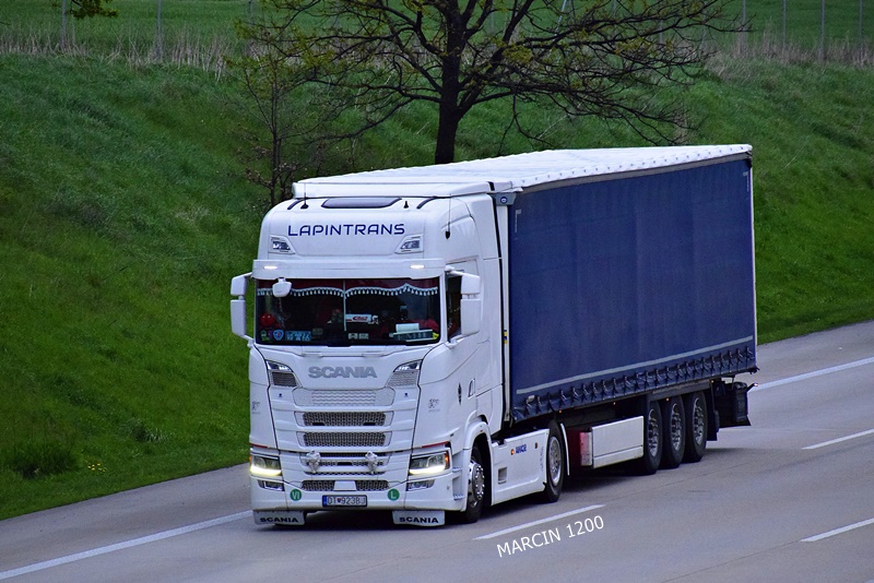 _DSC2363 LAPIN TRANS-crop-SCANIA S.JPG
