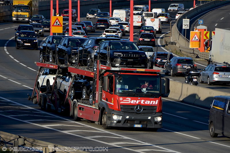 Mercedes Benz Actros MP4_Bertani_3600.JPG