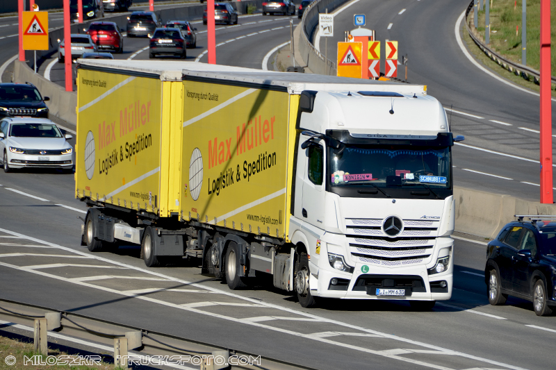 Mercedes Benz Actros MP5_Max Müller_3336.JPG