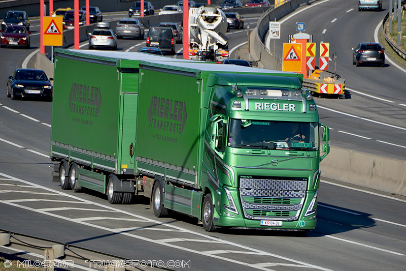 Volvo FH5_Riegler_3327.JPG