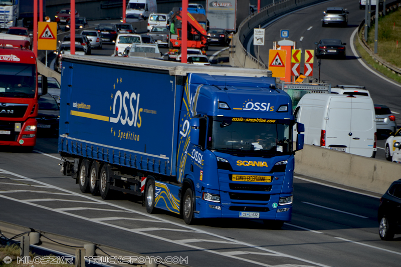 Scania_Ossis_1675.JPG