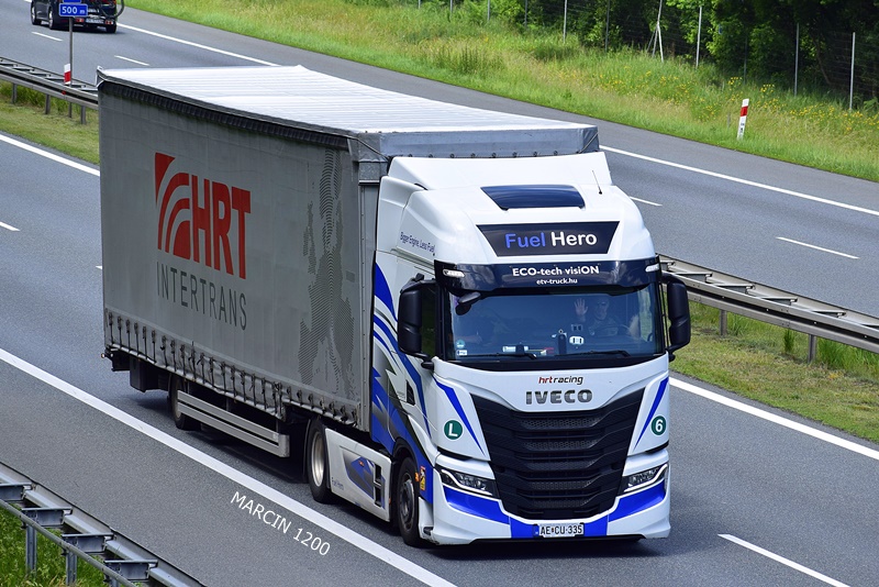 _DSC3704-crop-HRT Intertrans-IVECO S WAY-FUEL HERO.JPG