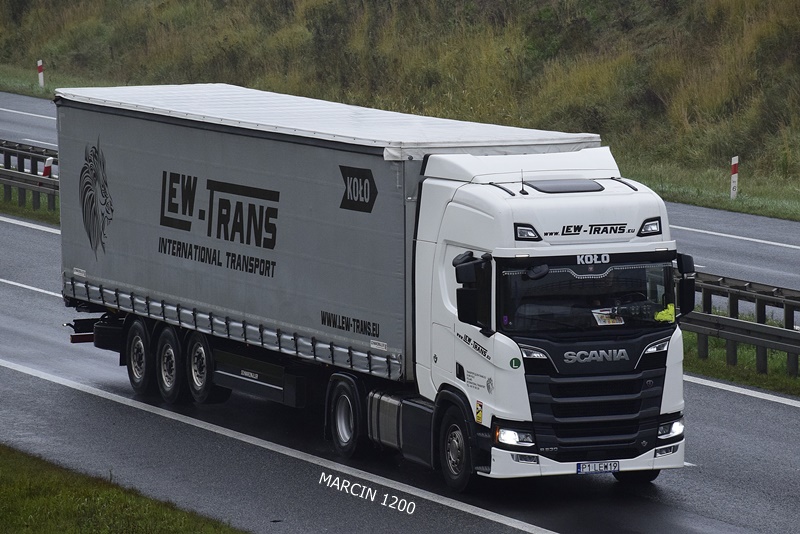 _DSC7889-crop-LEW-TRANS KOŁO-SCANIA R 530 V8 NG.JPG