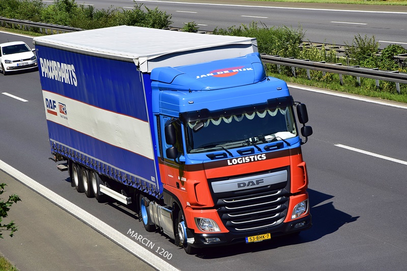 _DSC4768-crop-JAN DE RIJK-DAF XF 106.JPG