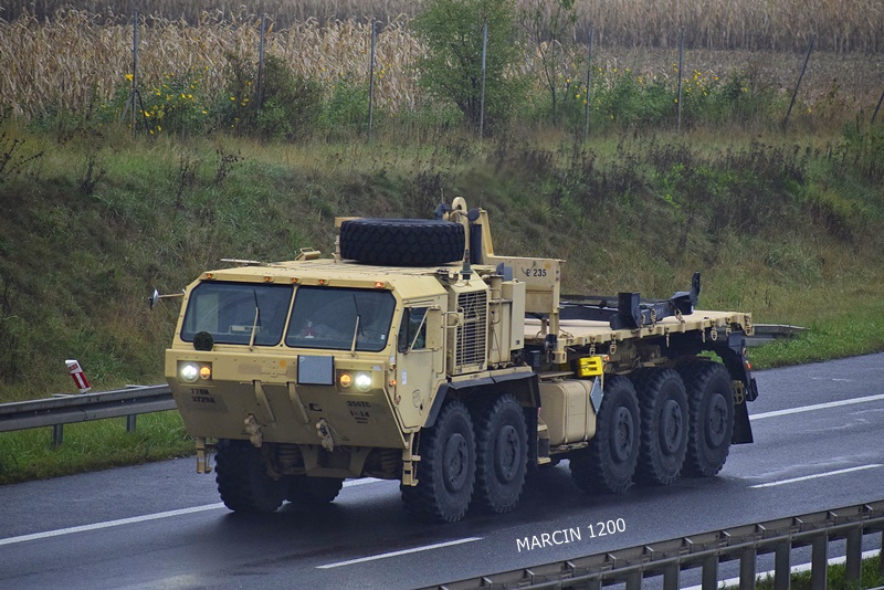 _DSC7905-crop-Oshkosh M.JPG