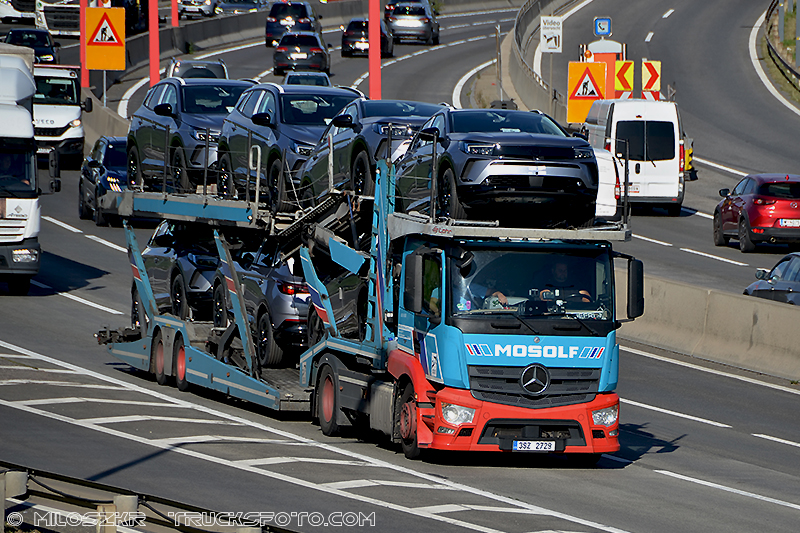 Mercedes Benz Actros MP4_Mosolf_3232.JPG
