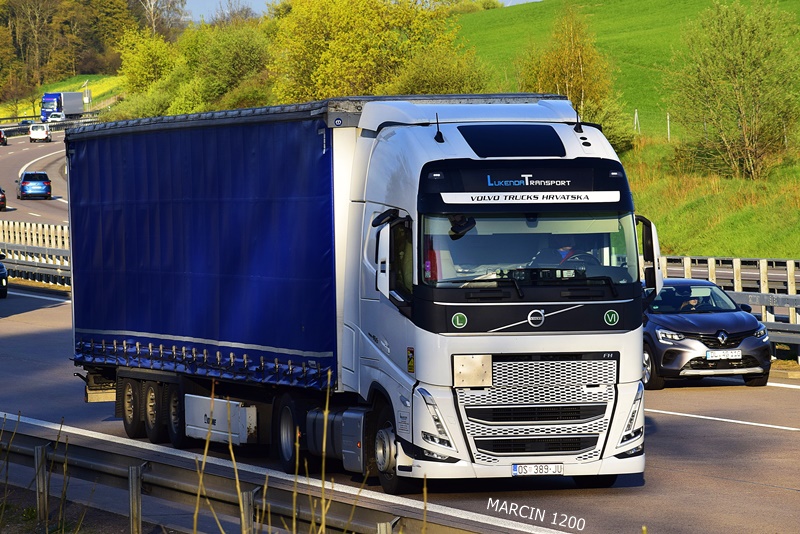 _DSC2618 LUKENDA TRANSPORT-crop-VOLVO FH V.JPG