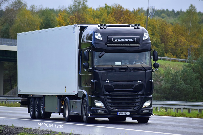 _DSC8188-crop-UT Barszczewski-DAF XF 106 II.JPG