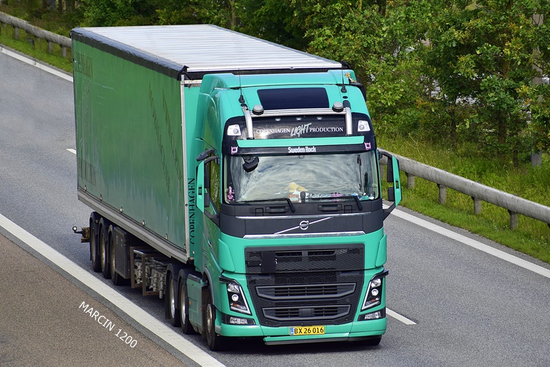 _DSC4383 COPENHAGEN LIGHT PRODUCTION-crop-VOLVO FH IV.JPG