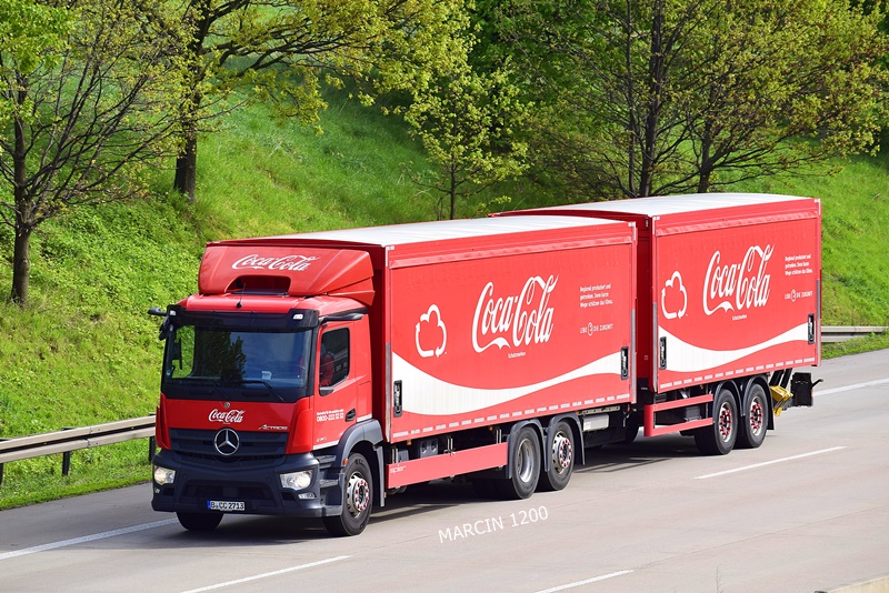 _DSC1413 COCA-COLA-crop-Mercedes-Benz Actros MP5.JPG