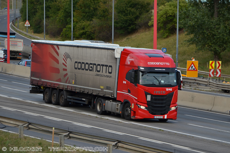 Iveco S-Way_Codognotto_1809.JPG