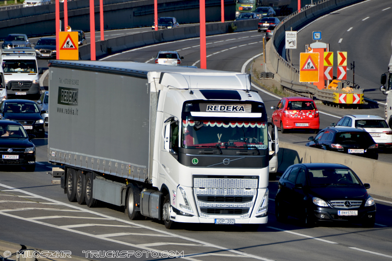 Volvo FH5_Redeka_3470.JPG