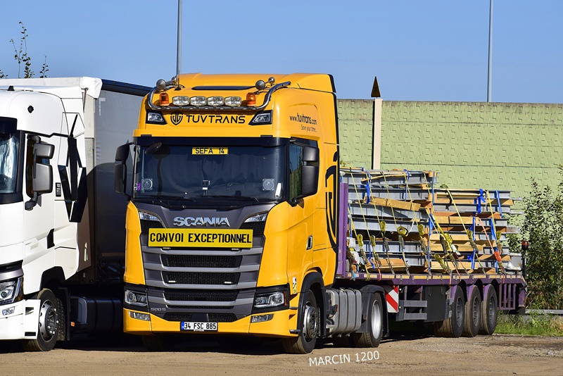 _DSC8319-crop-TUV TRANS-SCANIA S500.JPG