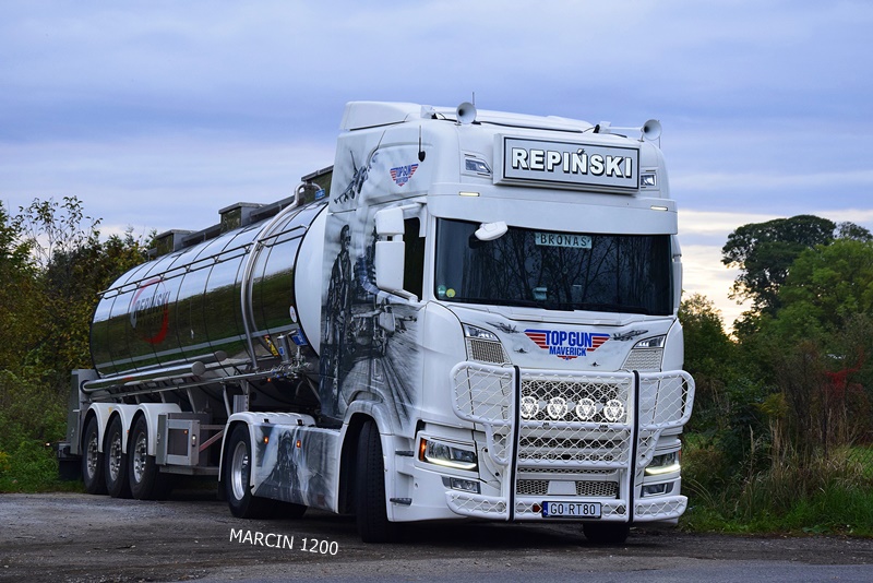 _DSC8163-crop-Top Gun Maverick- Repiński -Scania 500R S-U-P-E-R.JPG