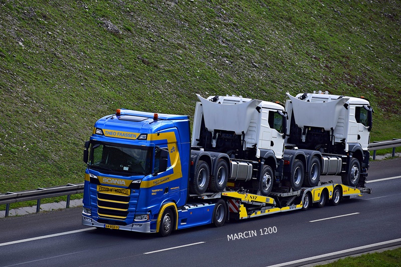 _DSC8251-crop-THEO FAASSEN -SCANIA S450.JPG