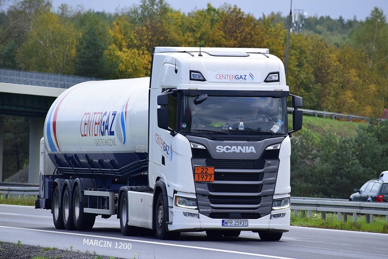 _DSC8199-crop-CENTERGAZ-Scania 500S.JPG