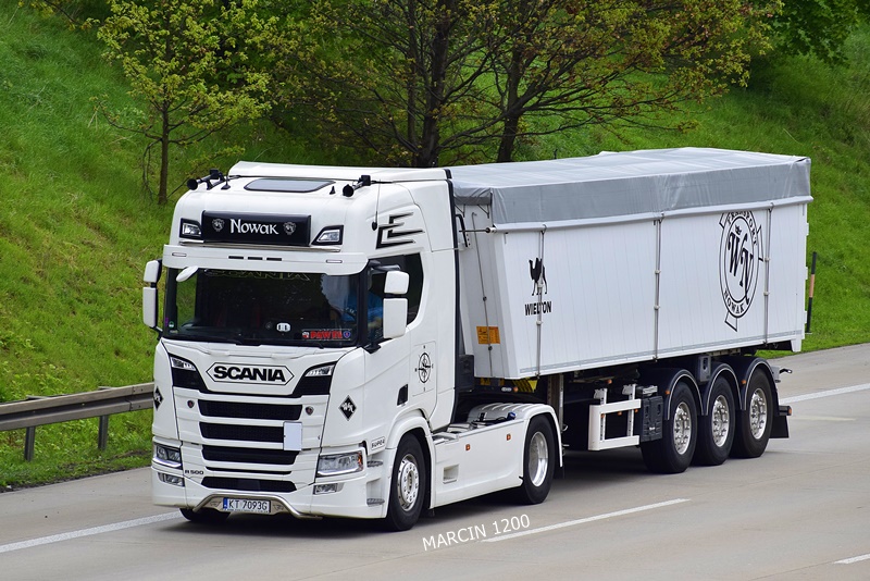 _DSC1283 NOWAK-crop-SCANIA R500 NG.JPG