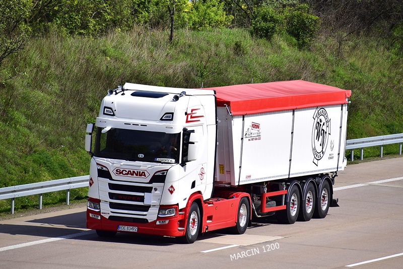 _DSC1594 NOWAK-crop-SCANIA R500 NG.JPG