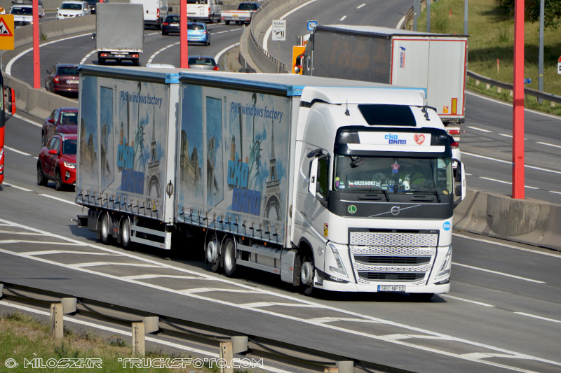 Volvo FH5_Eko-Okna_2000.JPG