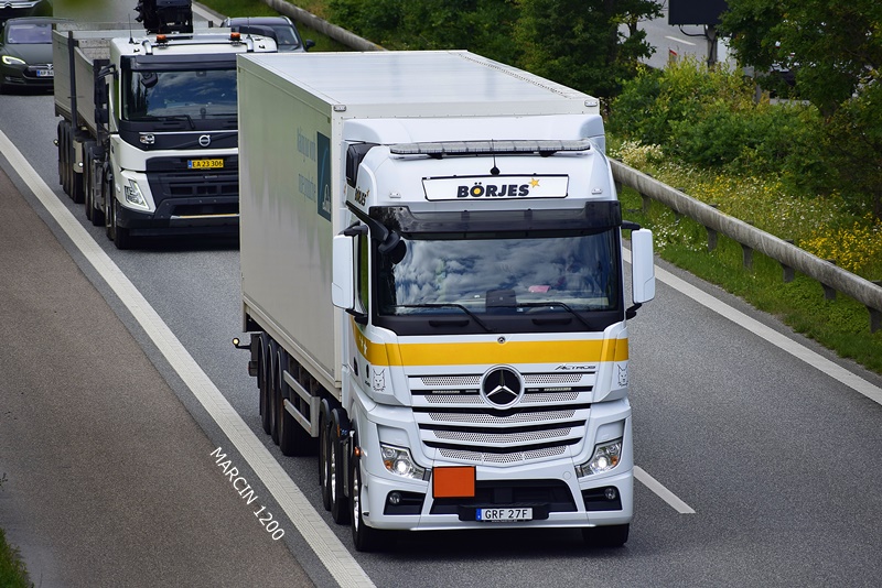 _DSC4565 BORJES-crop-Mercedes-Benz Actros MP5.JPG