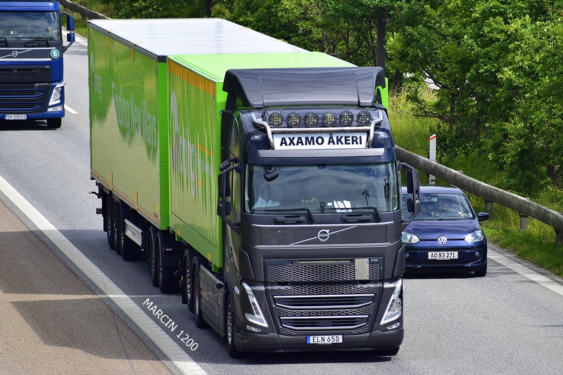 _DSC4860 AXAMO AKERI-crop-VOLVO FH V - 25,25m.JPG