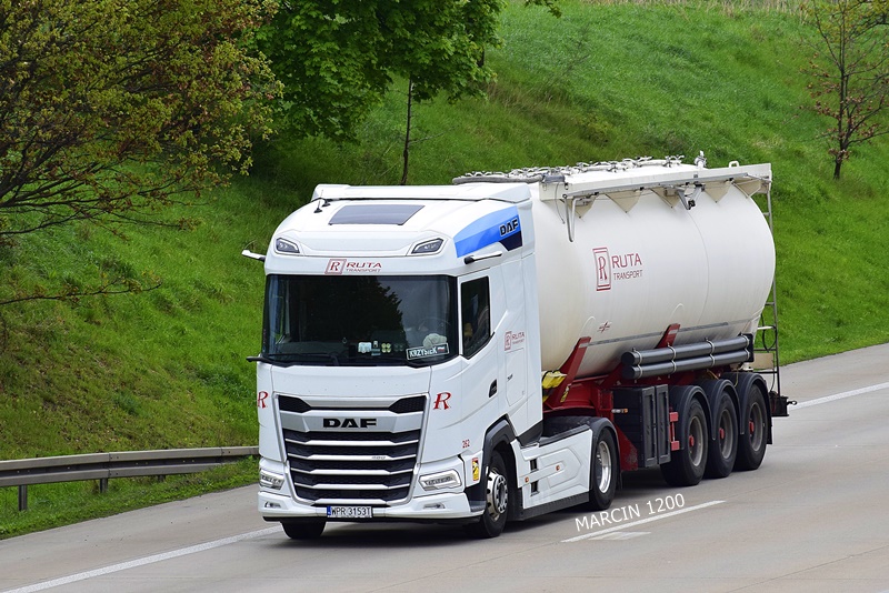 _DSC1279 RUTA-crop-DAF XG.JPG