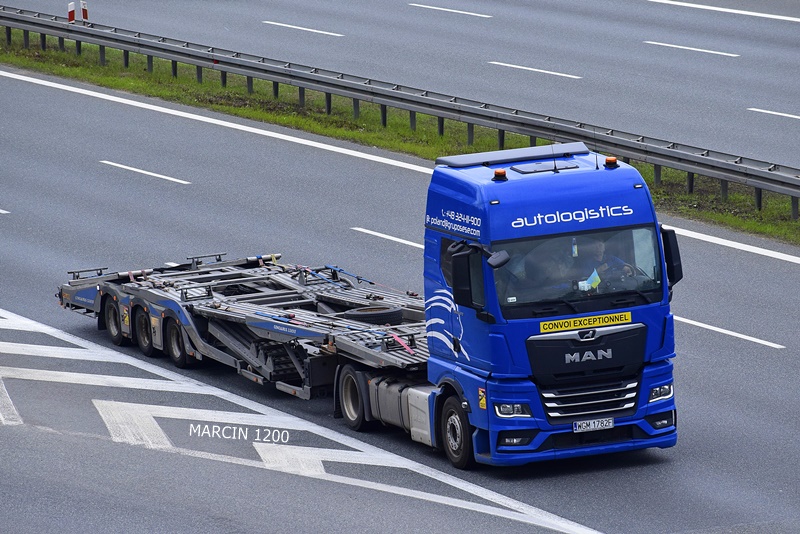 _DSC0786-crop-SESÉ Autologistics-MAN TGX II.JPG