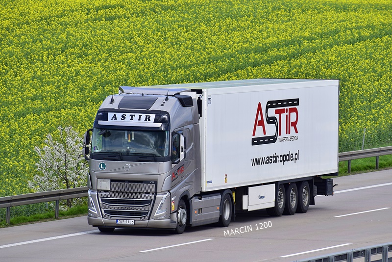 _DSC2203 ASTIR-crop-VOLVO FH V.JPG