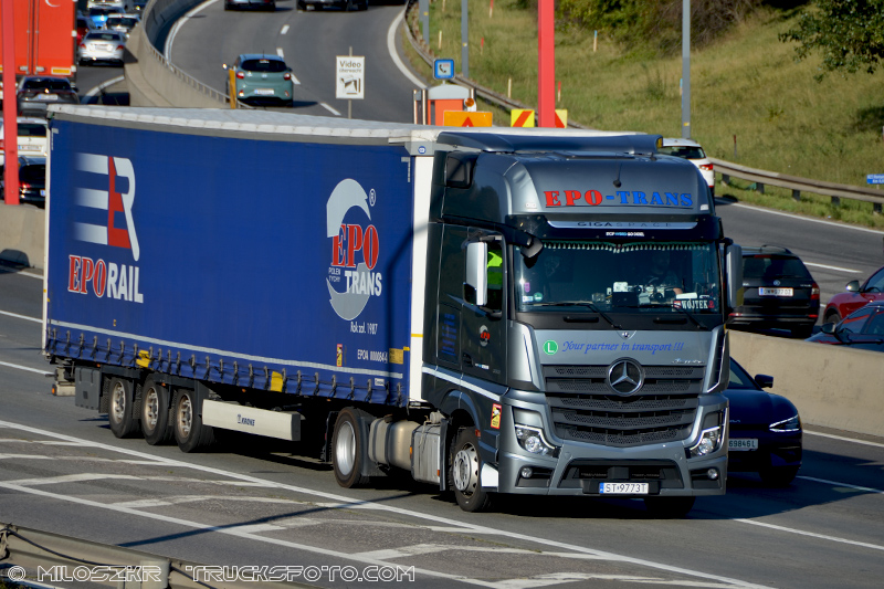 Mercedes Actros MP4_Epo-Trans_2951.JPG