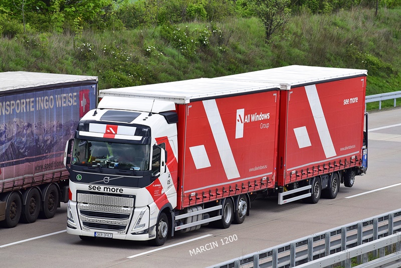 _DSC1996 ALL WINDOWS-crop-VOLVO FH V.JPG