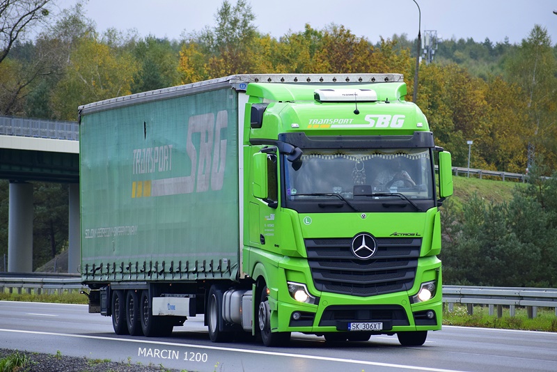 _DSC8185-crop-Mercedes Benz ActrosL MP5-SBG.JPG
