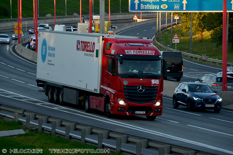 Mercedes Benz Actros MP4_Torello_3729.JPG
